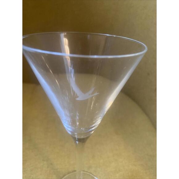 Grey Goose Martini Glasses Stemmed Set of 2 Logo Clear Flying White Geese - Picture 4 of 5